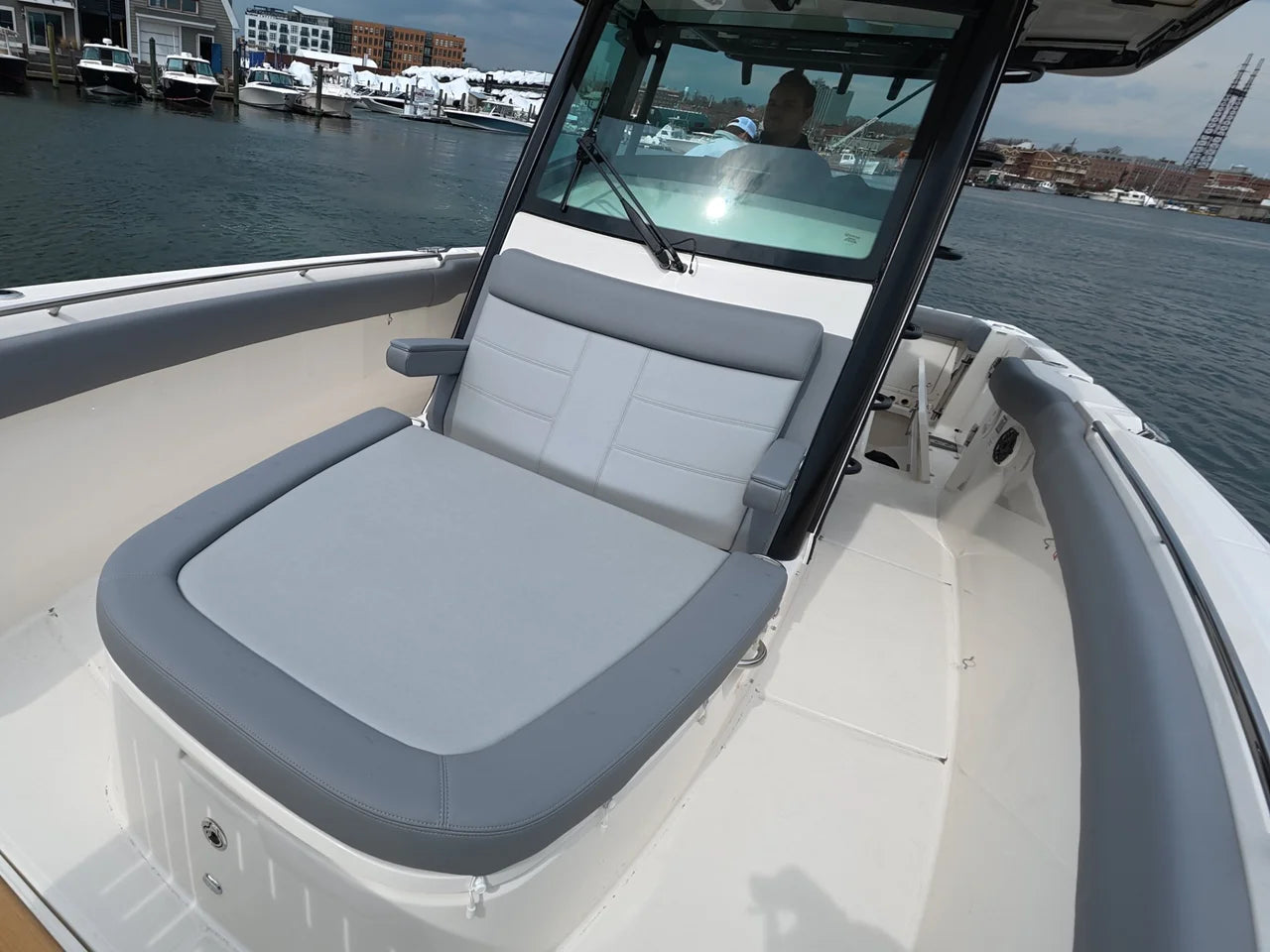 2026 Boston Whaler 330 Outrage 33.0 feet, Clearwater, Florida #29