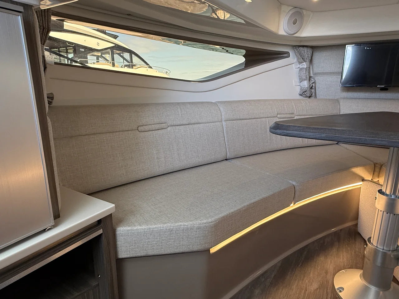2026 Sea Ray Sundancer 320 Outboard 32.0 feet, Clearwater, Florida #16