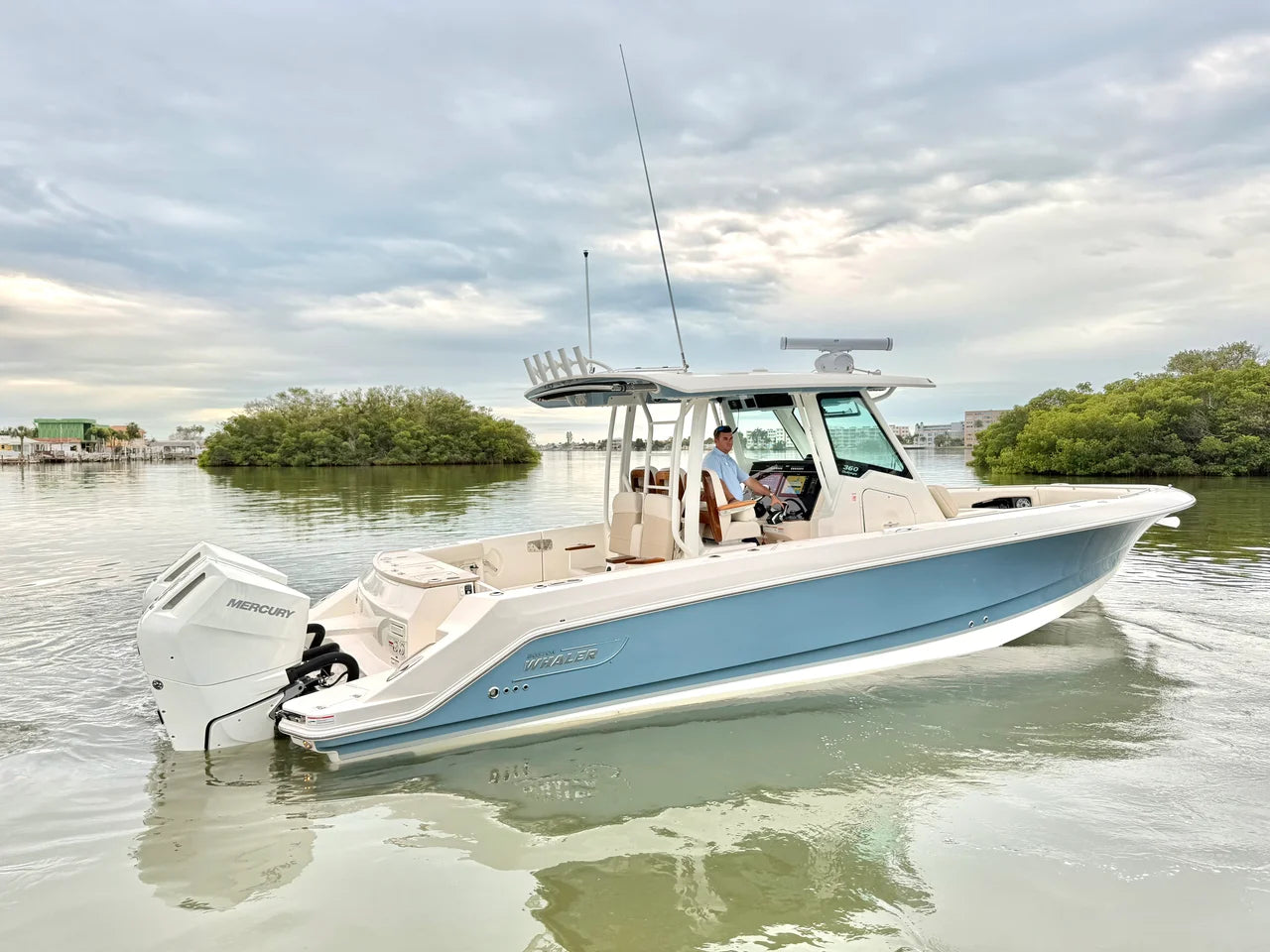 2026 Boston Whaler 360 Outrage 36.0 feet, Clearwater, Florida #17