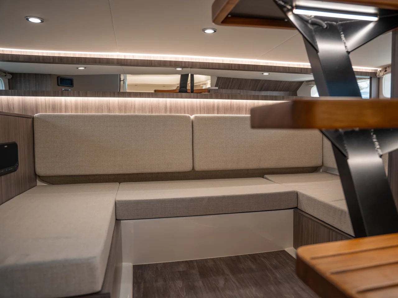 2026 Sea Ray Sundancer 370 Outboard 37.0 feet, Clearwater, Florida #34