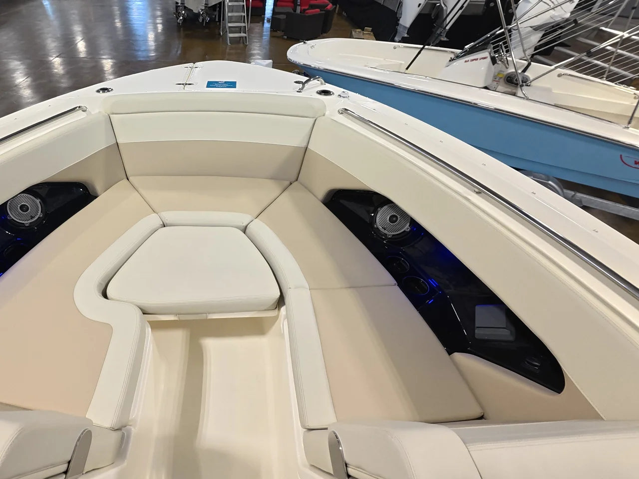 2026 Boston Whaler 280 Vantage 28.0 feet, Clearwater, Florida #22
