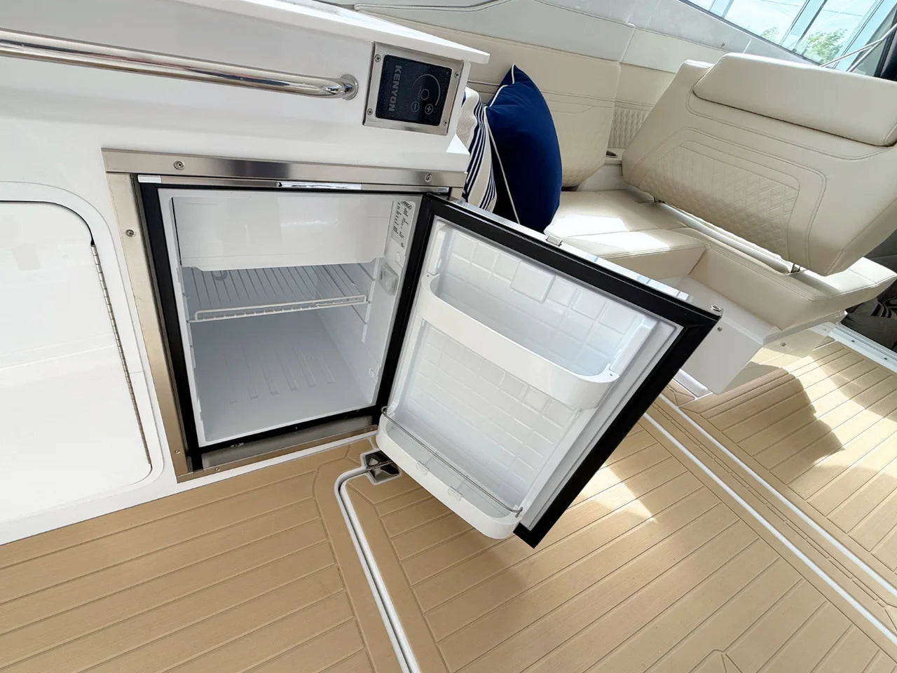 2026 Cruisers Yachts 34 GLS 34.0 feet, Clearwater, Florida #18