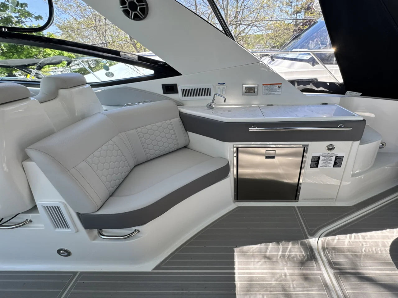 2026 Sea Ray Sundancer 320 Outboard 32.0 feet, Clearwater, Florida #16