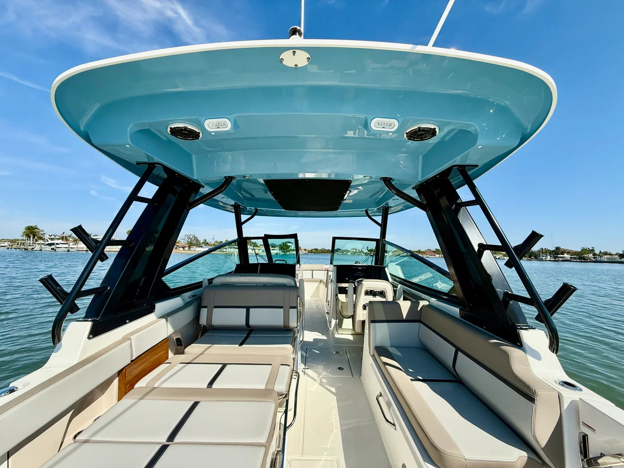 2026 Boston Whaler 330 Vantage 33.0 feet, Clearwater, Florida #39