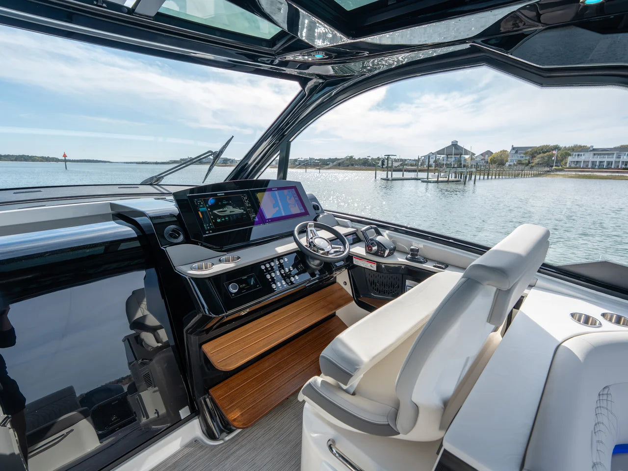 2026 Sea Ray Sundancer 370 Outboard 37.0 feet, Clearwater, Florida #28