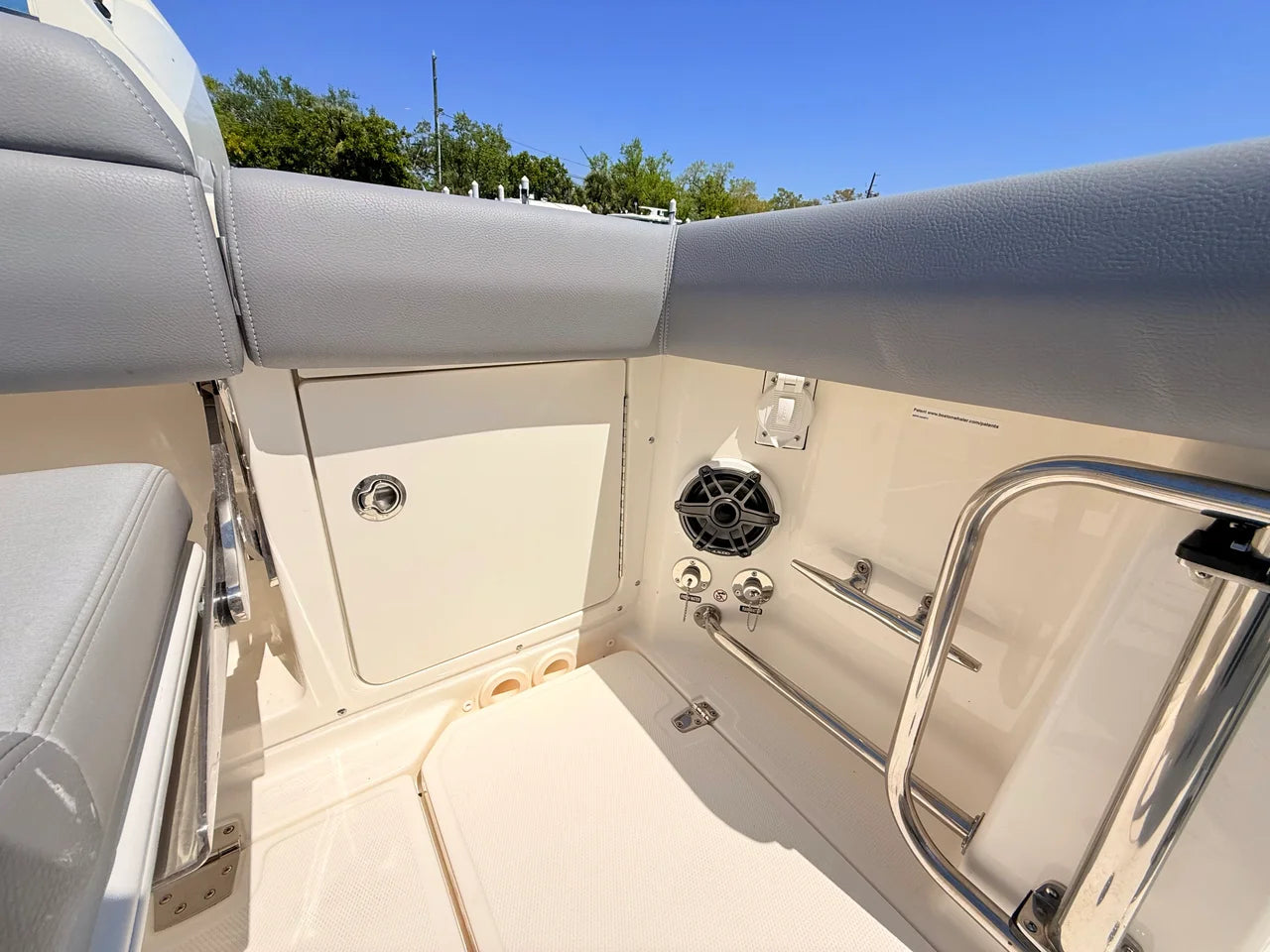 2026 Boston Whaler 330 Outrage 33.0 feet, Clearwater, Florida #54