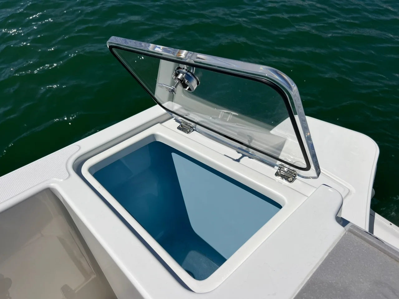 2026 Boston Whaler 330 Vantage 33.0 feet, Clearwater, Florida #8