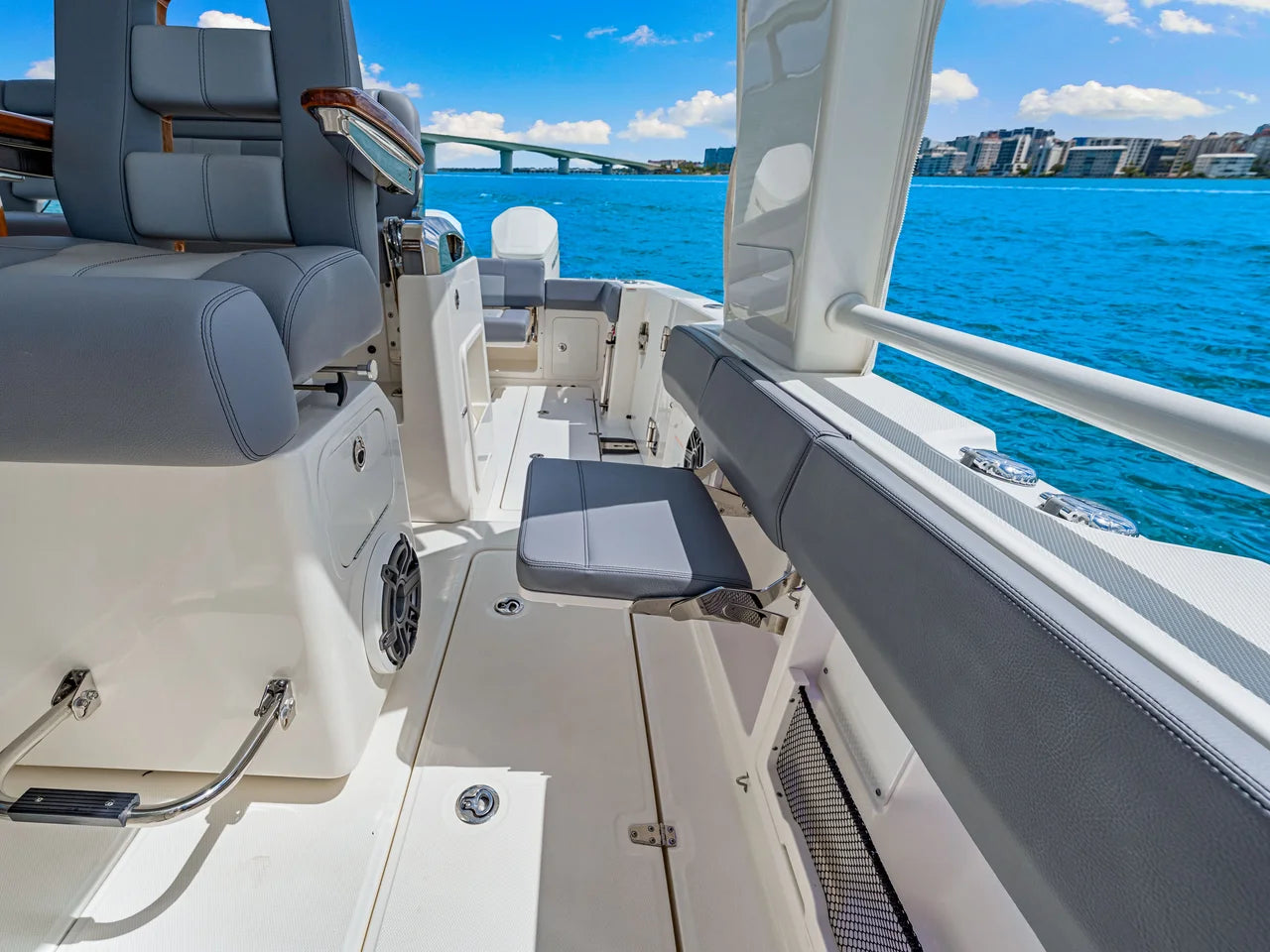 2025 Boston Whaler 420 Outrage 42.0 feet, Clearwater, Florida #18