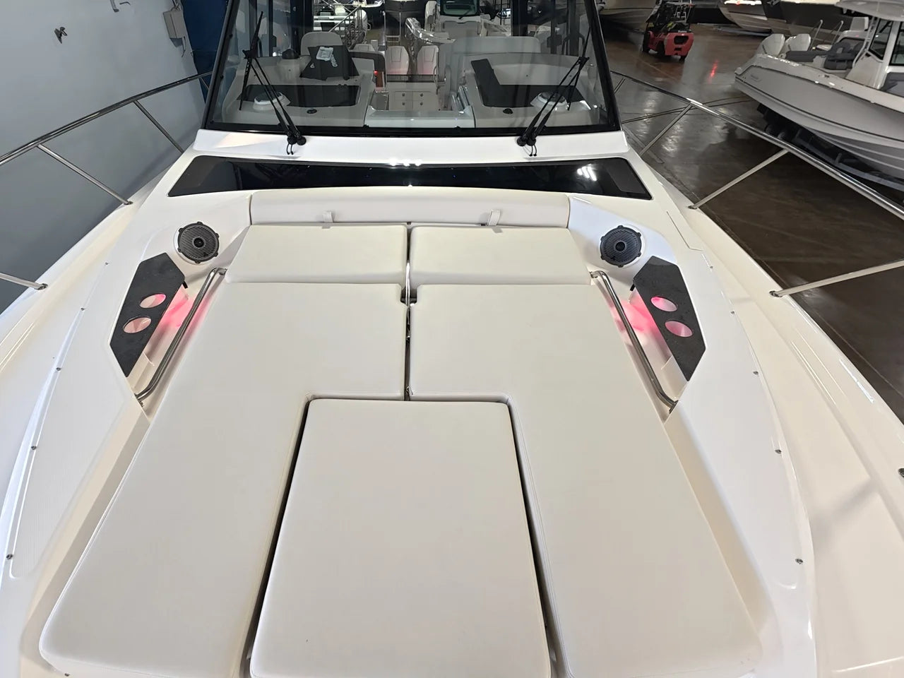 2026 Boston Whaler 405 Conquest 40.0 feet, Clearwater, Florida #36