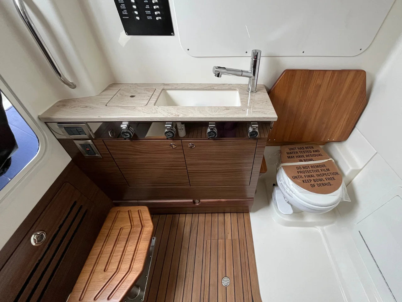 2026 Boston Whaler 360 Outrage 36.0 feet, Clearwater, Florida #54