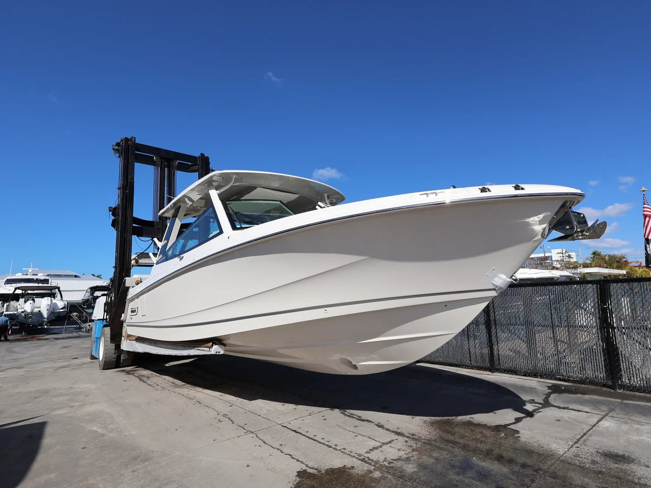 2026 Boston Whaler 330 Vantage 33.0 feet, Clearwater, Florida #3