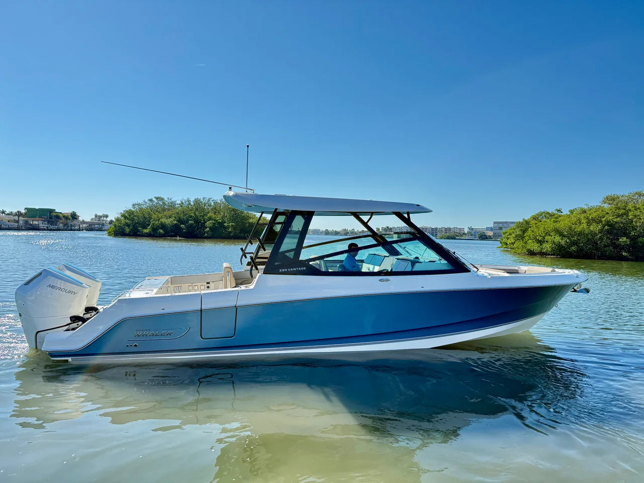 2026 Boston Whaler 330 Vantage 33.0 feet, Clearwater, Florida #3