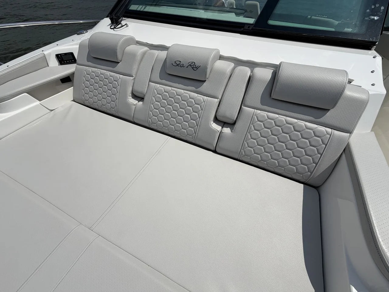 2026 Sea Ray Sundancer 320 Outboard 32.0 feet, Clearwater, Florida #34