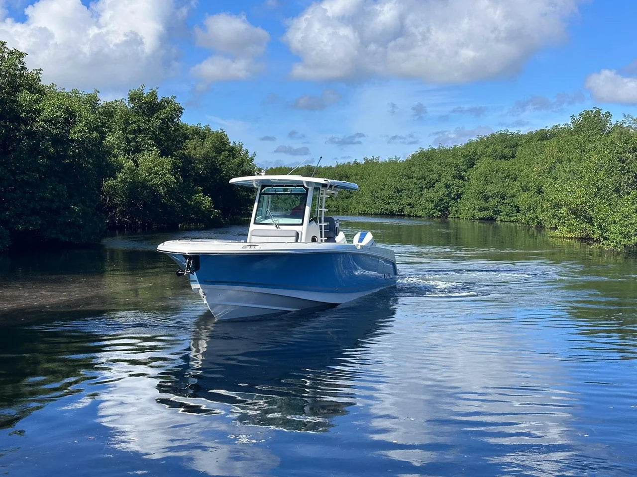 2026 Boston Whaler 330 Outrage 33.0 feet, Clearwater, Florida #4