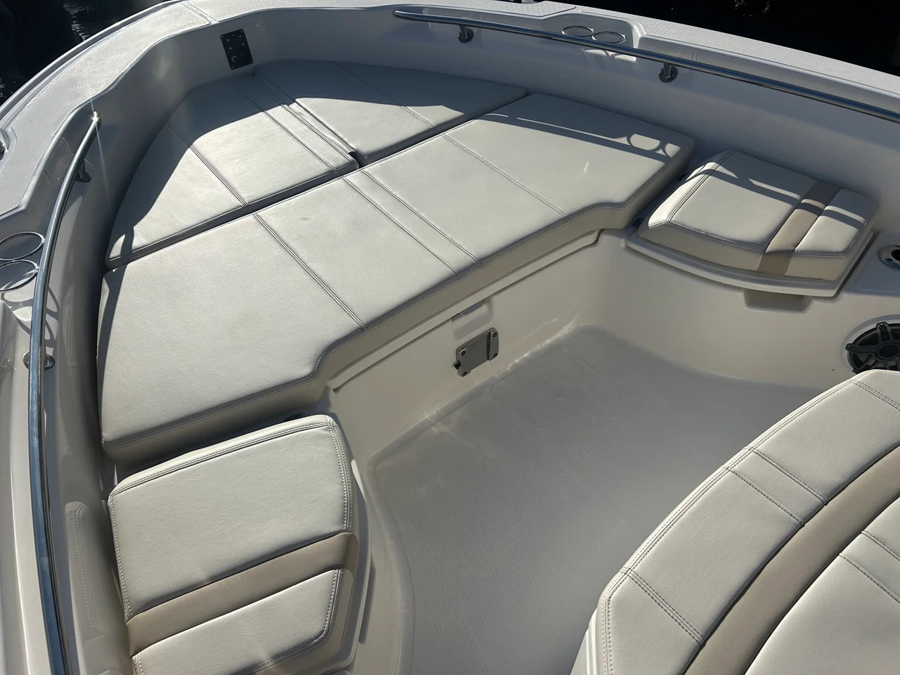 2026 Boston Whaler 250 Dauntless 25.0 feet, Clearwater, Florida #23