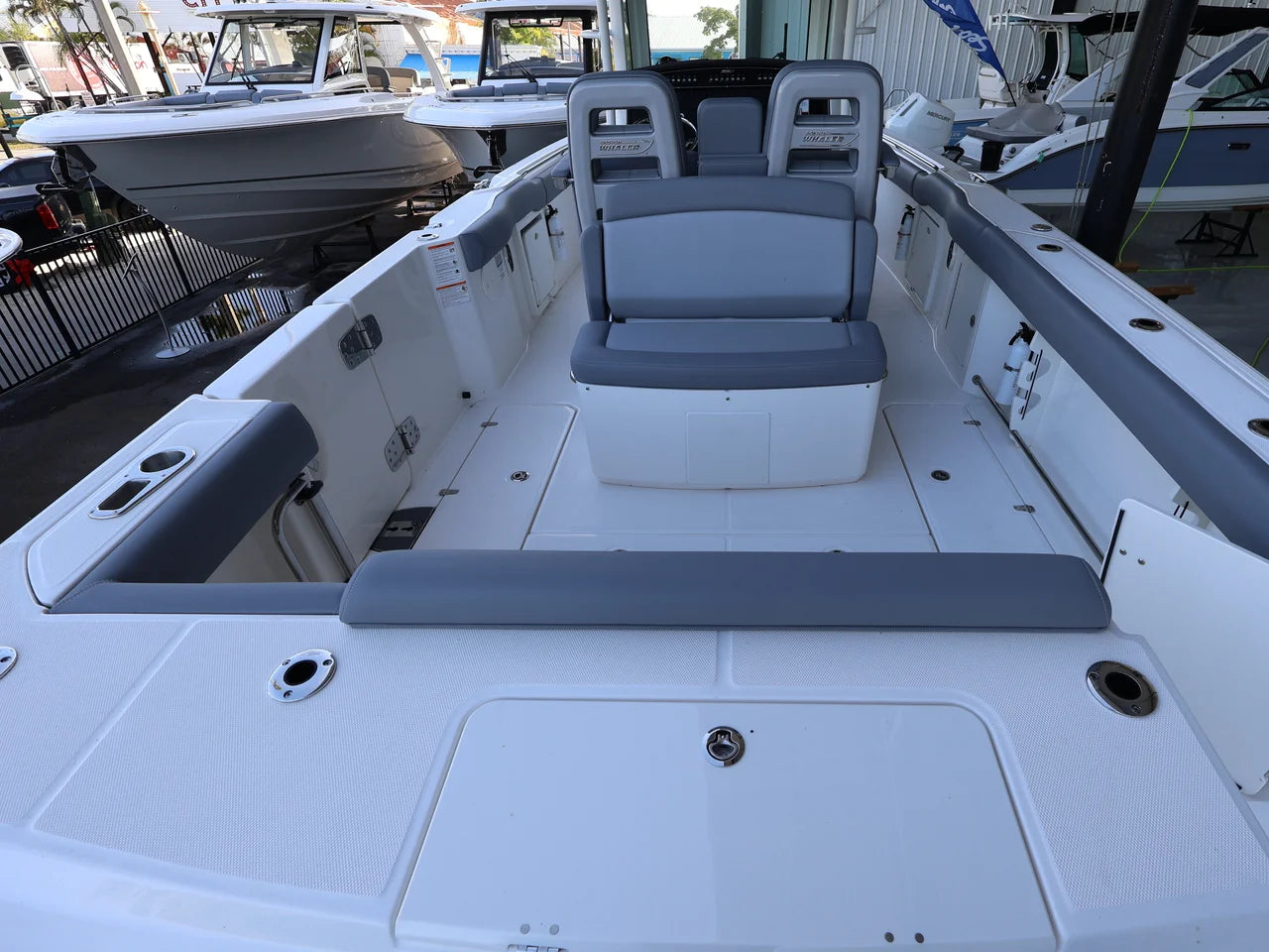 2026 Boston Whaler 330 Outrage 33.0 feet, Clearwater, Florida #7