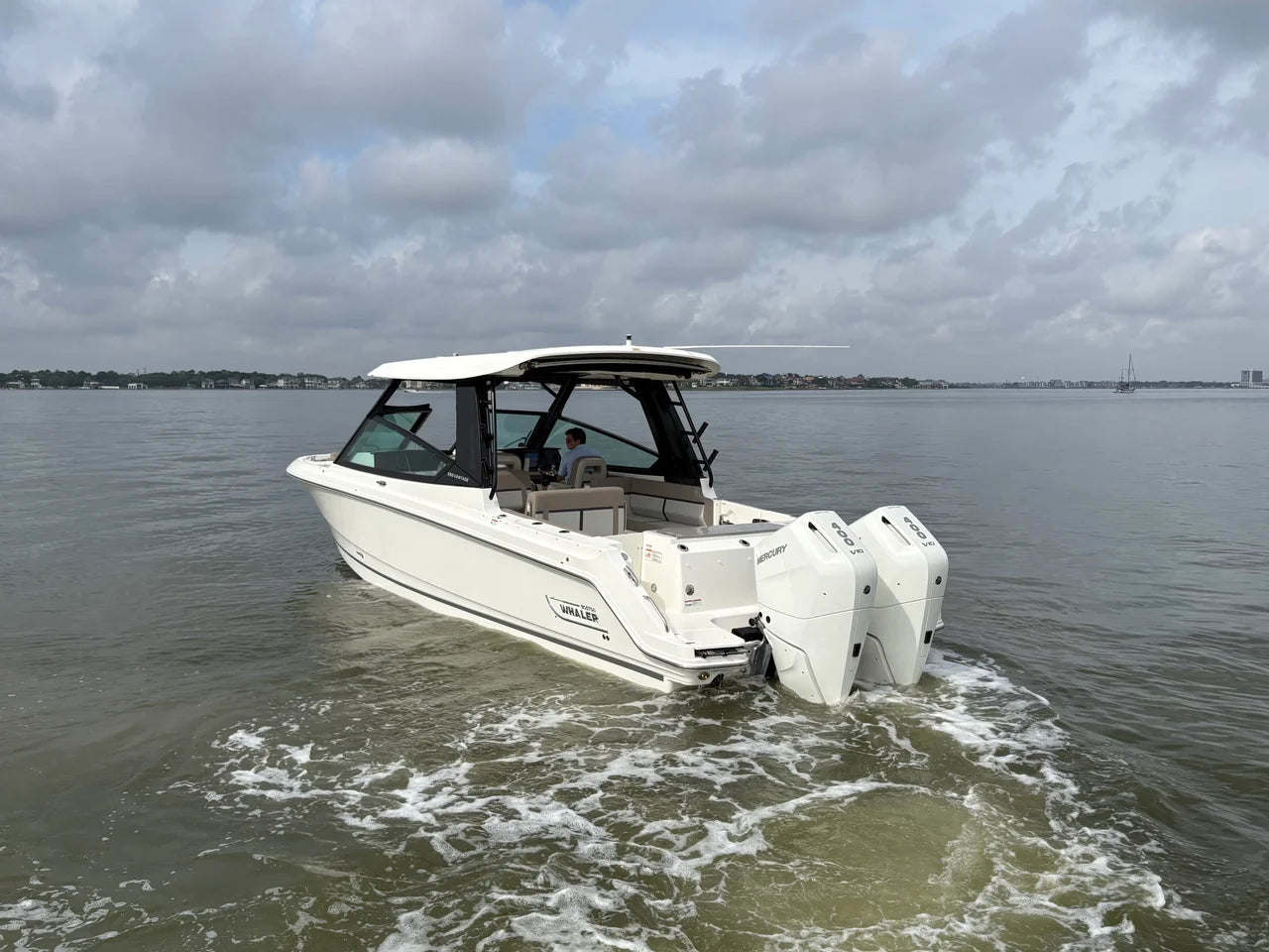 2025 Boston Whaler 330 Vantage 33.0 feet, Clearwater, Florida #3
