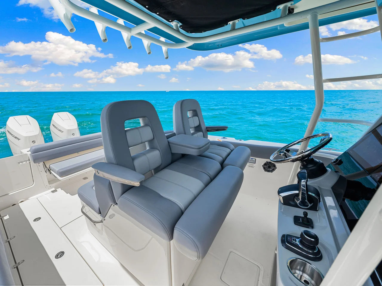 2026 Boston Whaler 330 Outrage 33.0 feet, Clearwater, Florida #18