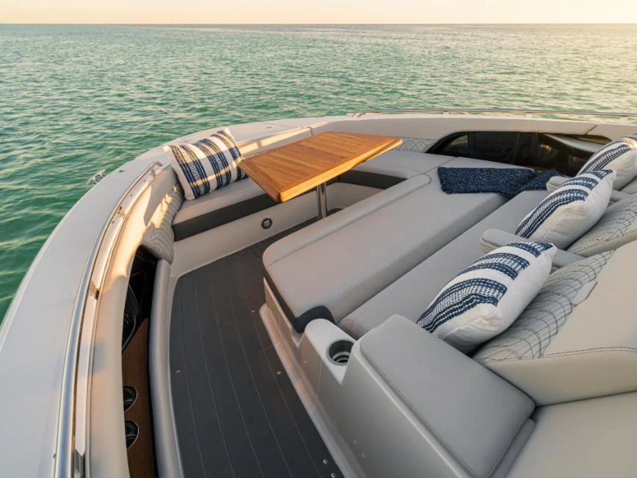 2026 Sea Ray Sundancer 370 Outboard 37.0 feet, Clearwater, Florida #20