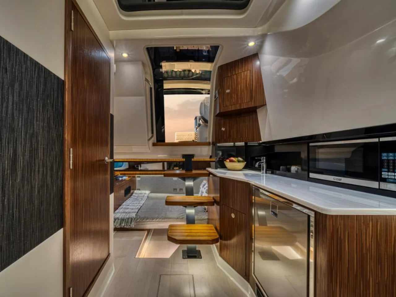 2026 Sea Ray Sundancer 370 Outboard 37.0 feet, Clearwater, Florida #32