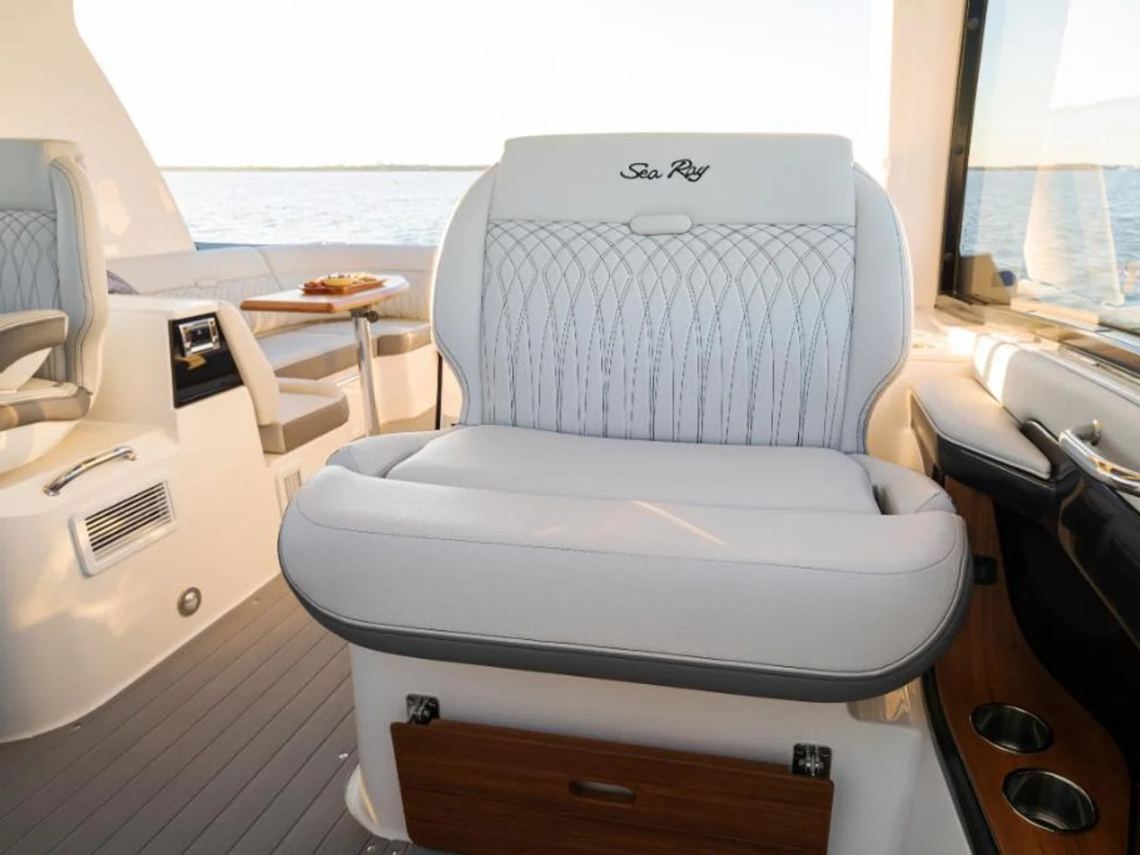 2026 Sea Ray Sundancer 370 Outboard 37.0 feet, Clearwater, Florida #24