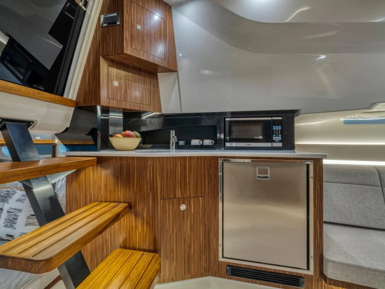 2026 Sea Ray Sundancer 370 Outboard 37.0 feet, Clearwater, Florida #30