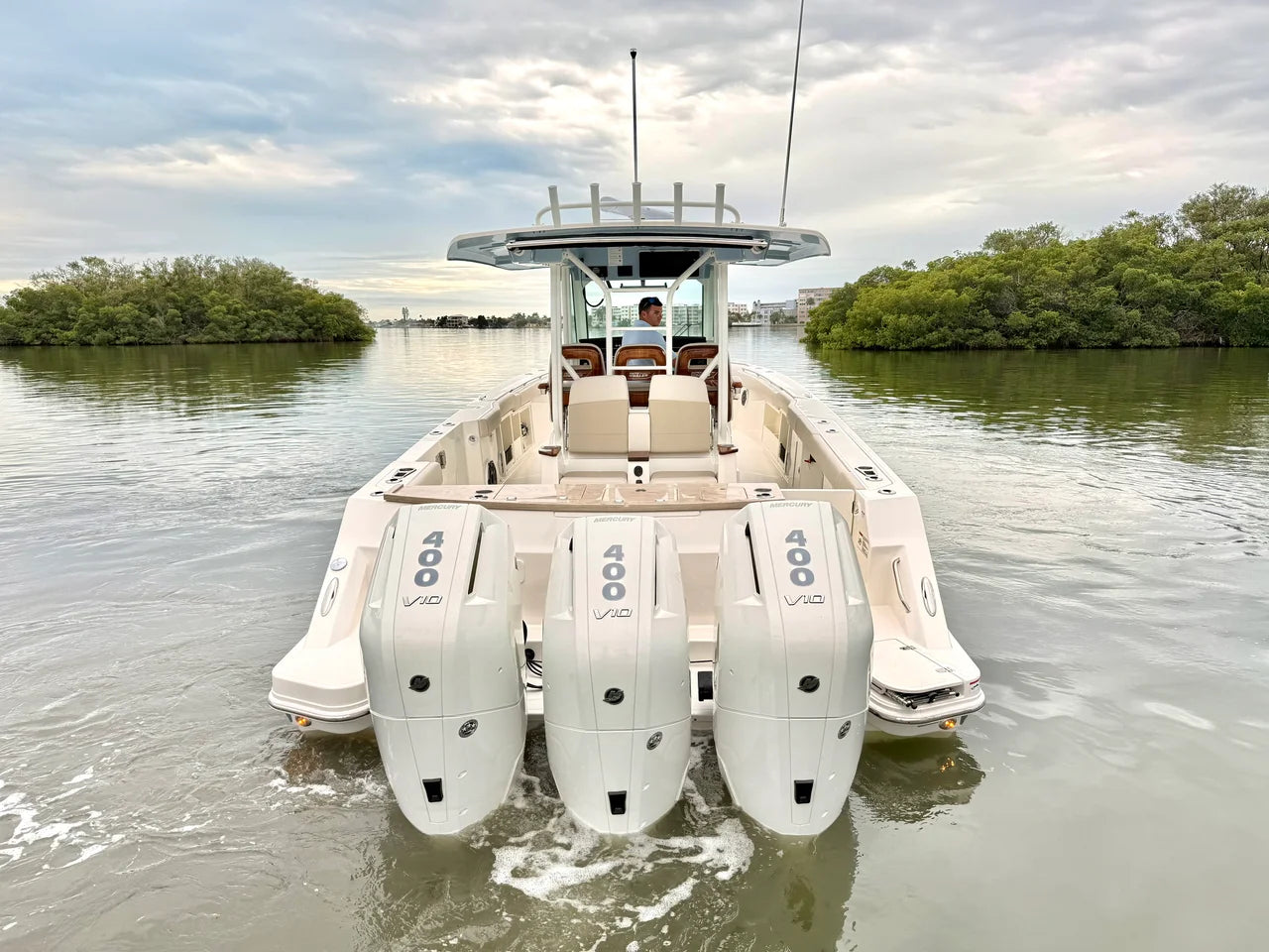 2026 Boston Whaler 360 Outrage 36.0 feet, Clearwater, Florida #18