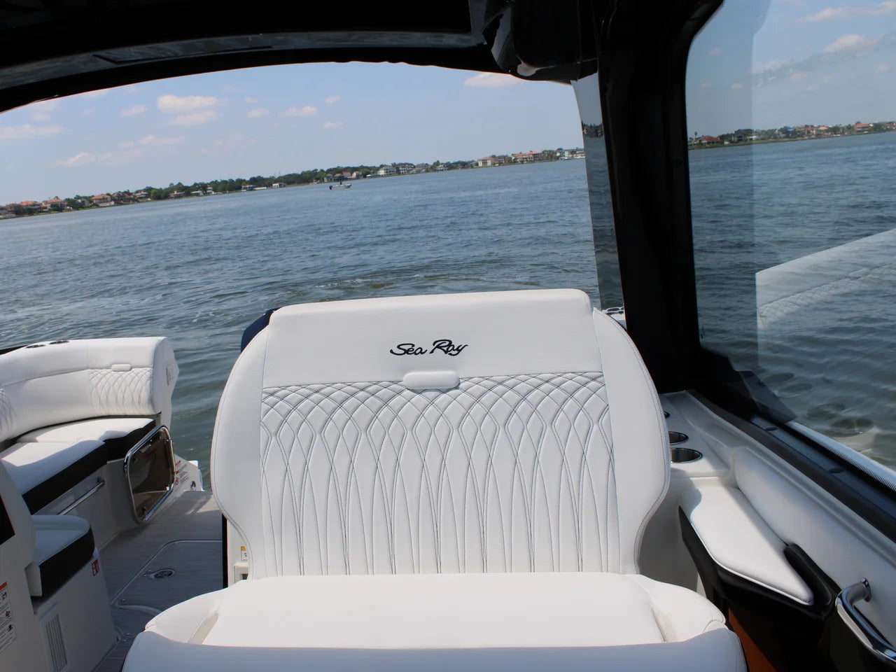 2026 Sea Ray Sundancer 370 Outboard 37.0 feet, Clearwater, Florida #88