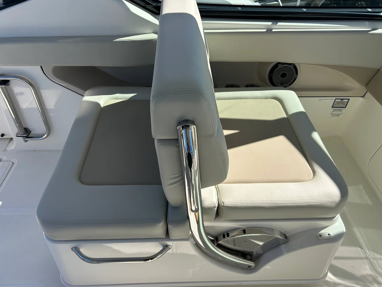2026 Boston Whaler 280 Vantage 28.0 feet, Clearwater, Florida #17