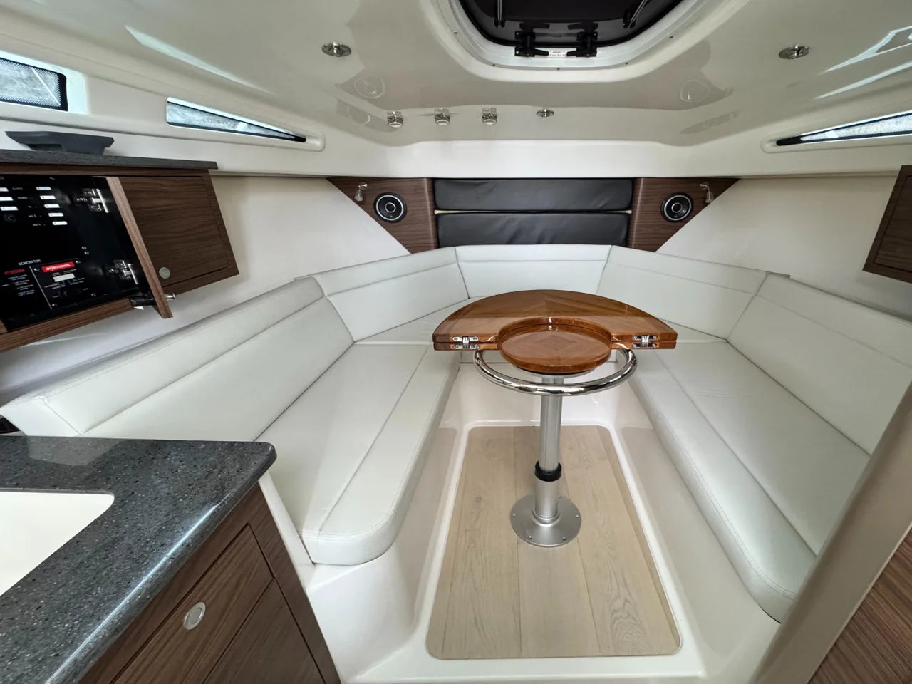 2026 Boston Whaler 325 Conquest 32.0 feet, Clearwater, Florida #37