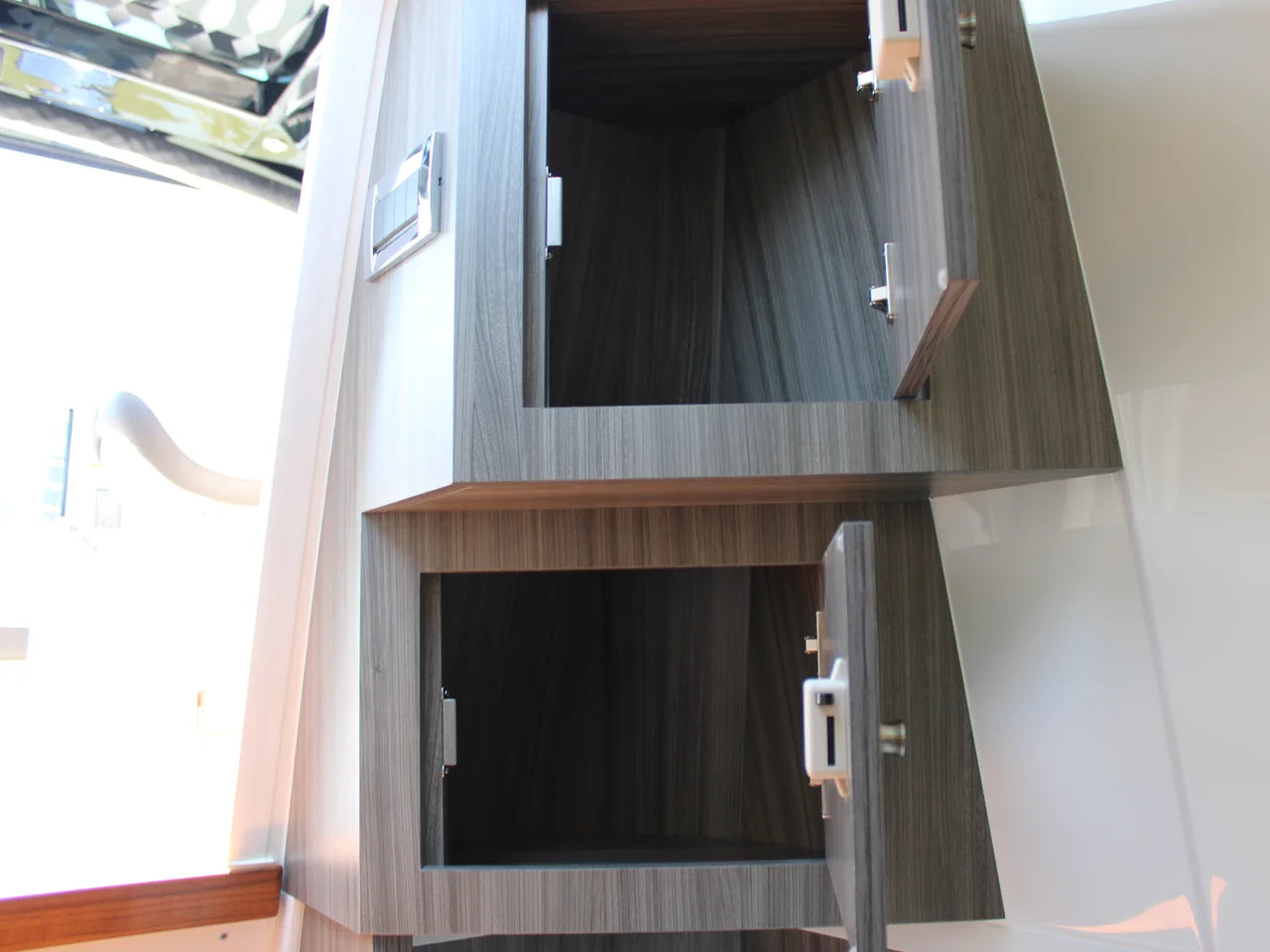 2026 Sea Ray Sundancer 370 Outboard 37.0 feet, Clearwater, Florida #42