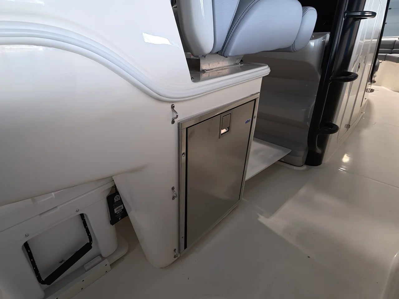 2026 Boston Whaler 330 Outrage 33.0 feet, Clearwater, Florida #19