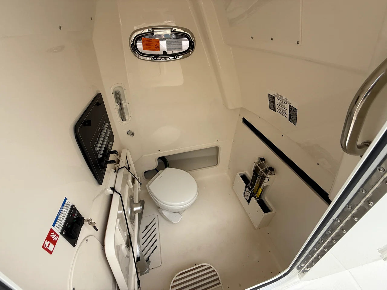 2026 Boston Whaler 280 Outrage 28.0 feet, Clearwater, Florida #12