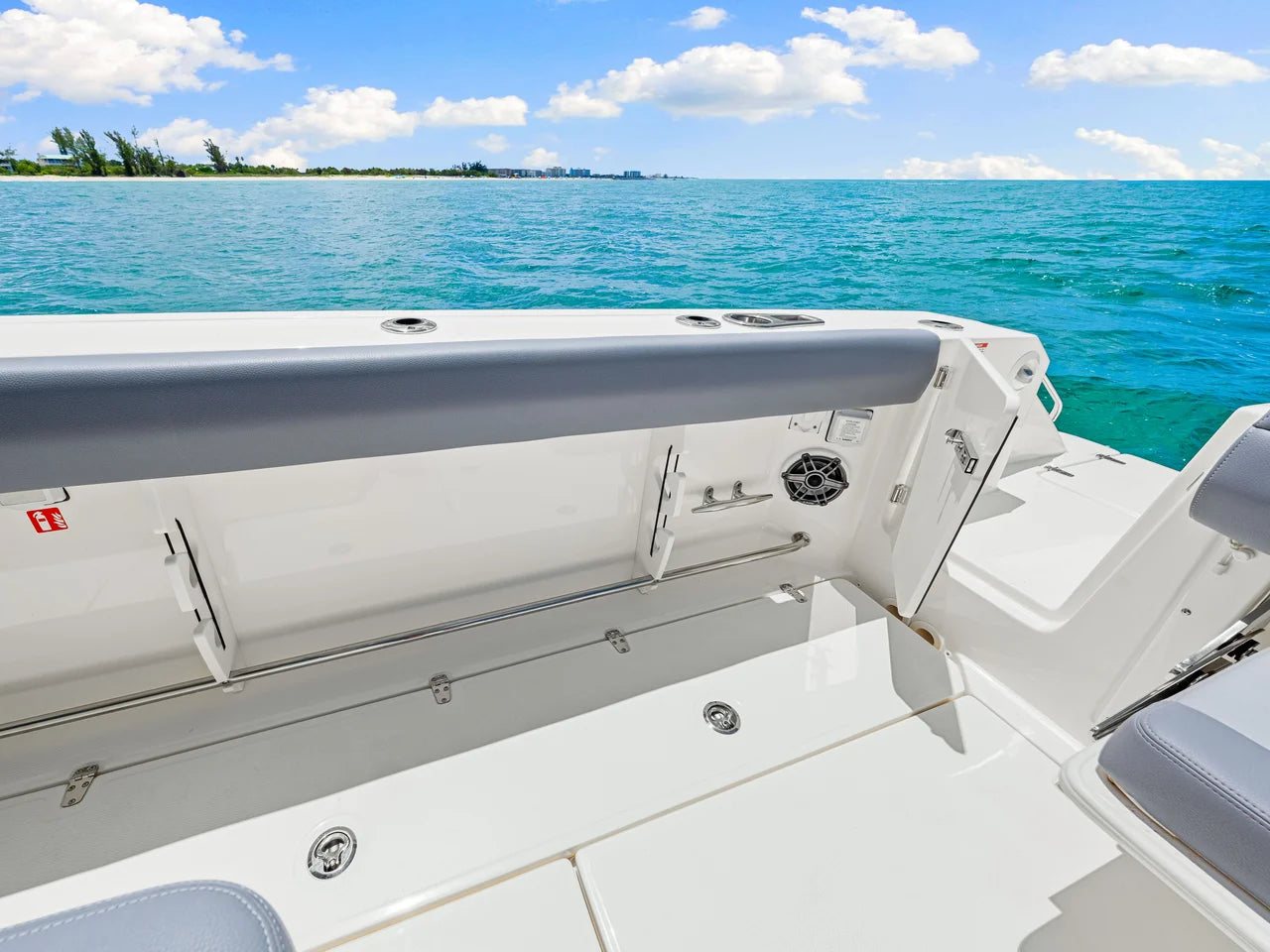 2026 Boston Whaler 330 Outrage 33.0 feet, Clearwater, Florida #40