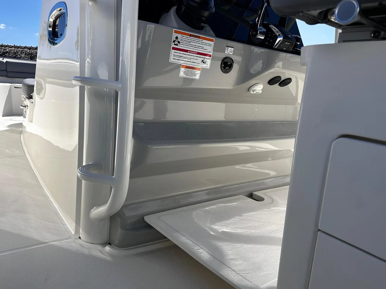 2026 Boston Whaler 330 Outrage 33.0 feet, Clearwater, Florida #26