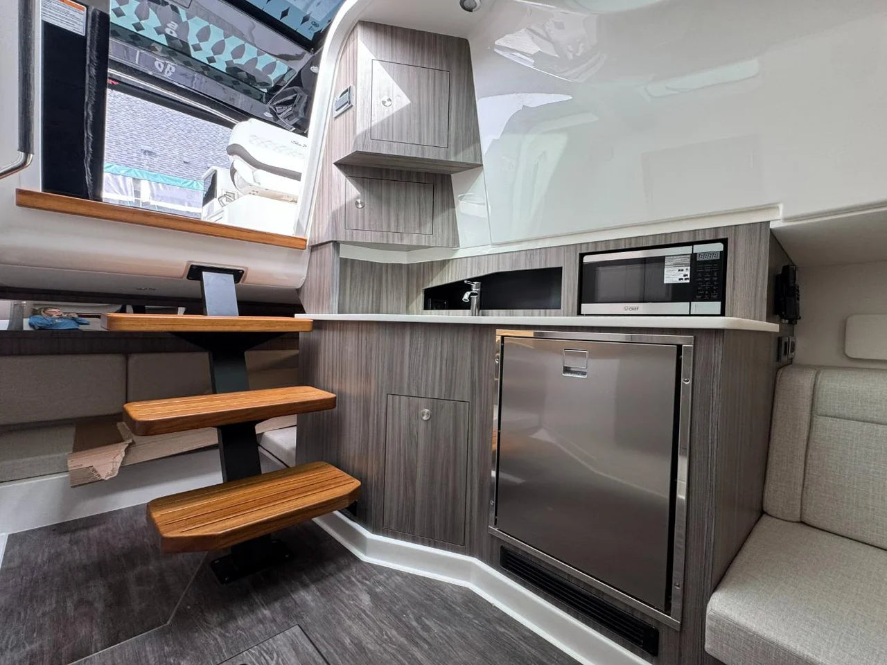 2026 Sea Ray Sundancer 370 Outboard 37.0 feet, Clearwater, Florida #47