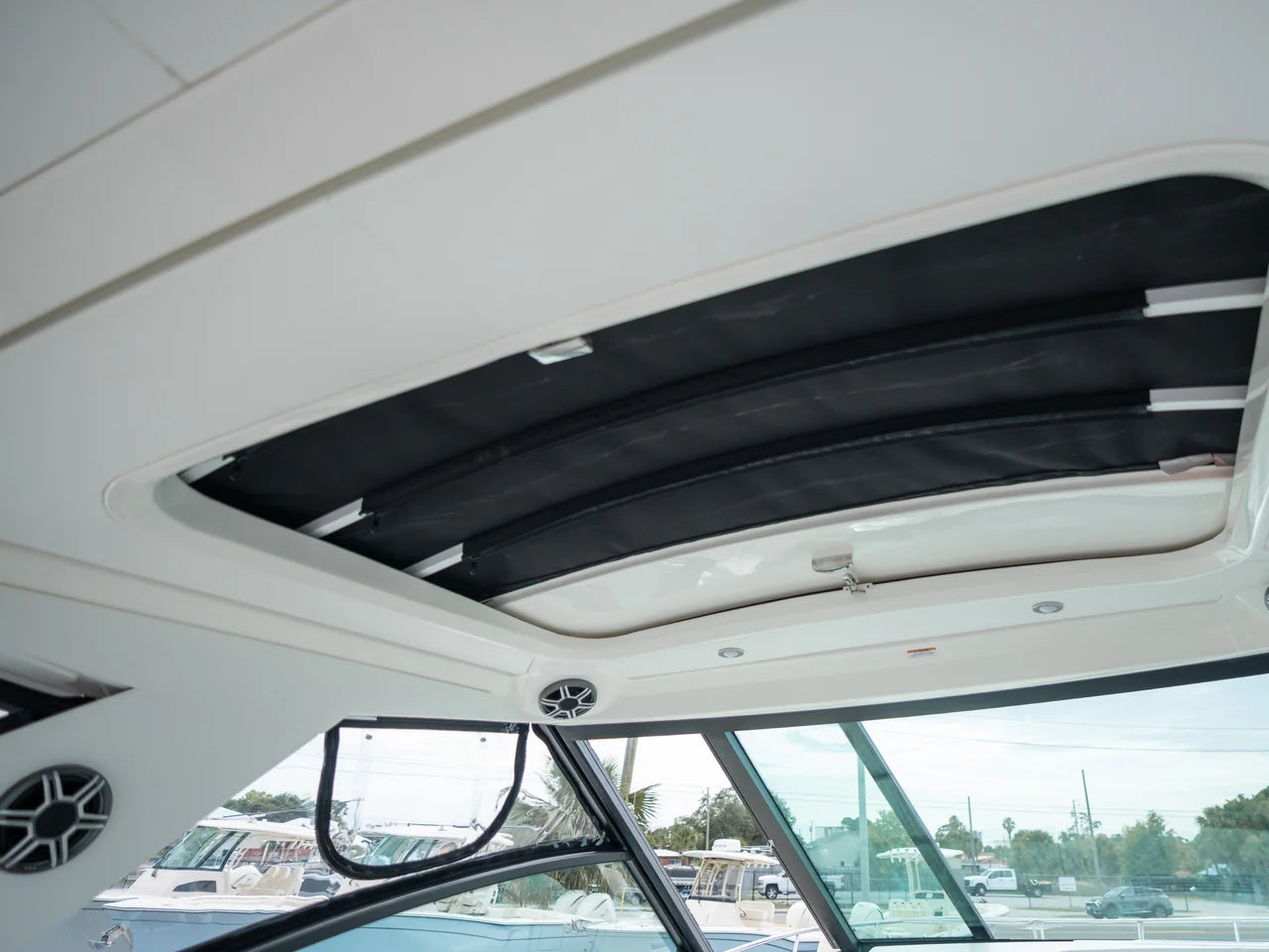 2026 Sea Ray Sundancer 320 Outboard 32.0 feet, Clearwater, Florida #37
