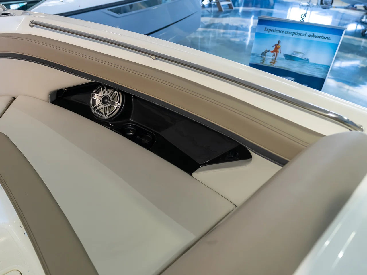 2026 Boston Whaler 330 Vantage 33.0 feet, Clearwater, Florida #20