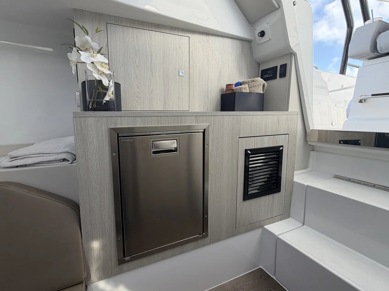 2026 Cruisers Yachts 38 VTR 38.0 feet, Clearwater, Florida #46