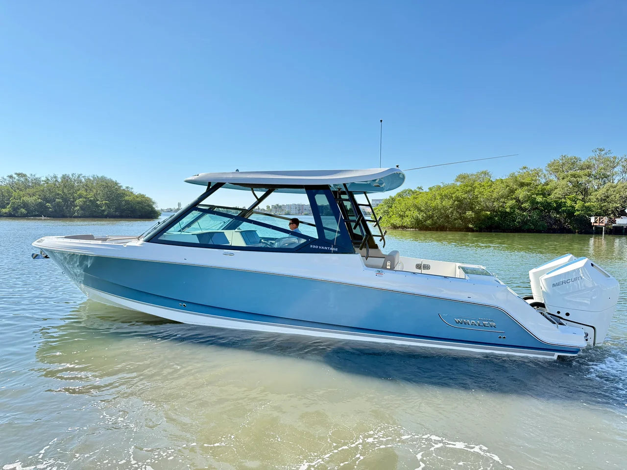 2026 Boston Whaler 330 Vantage 33.0 feet, Clearwater, Florida #17
