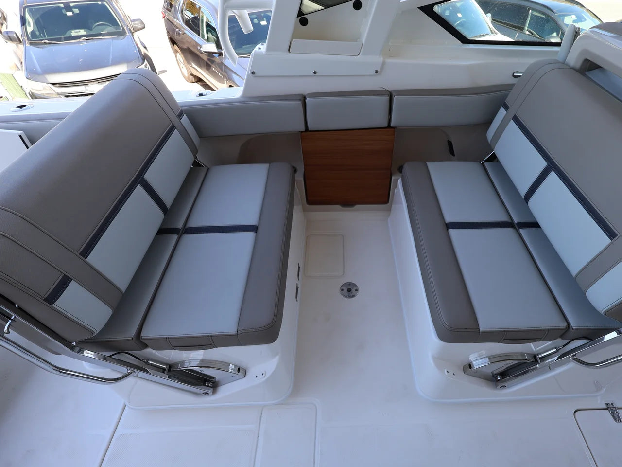 2026 Boston Whaler 330 Vantage 33.0 feet, Clearwater, Florida #15