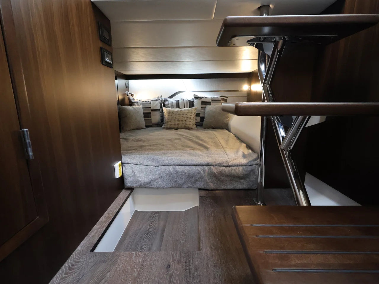 2026 Cruisers Yachts 42 GLS Outboard 42.0 feet, Clearwater, Florida #35
