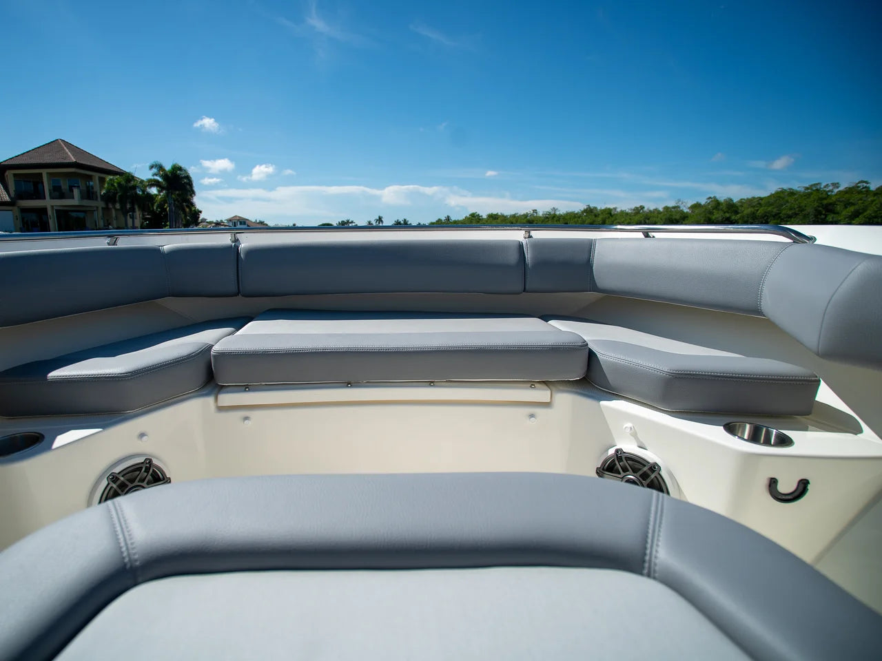 2026 Boston Whaler 280 Outrage 28.0 feet, Clearwater, Florida #18