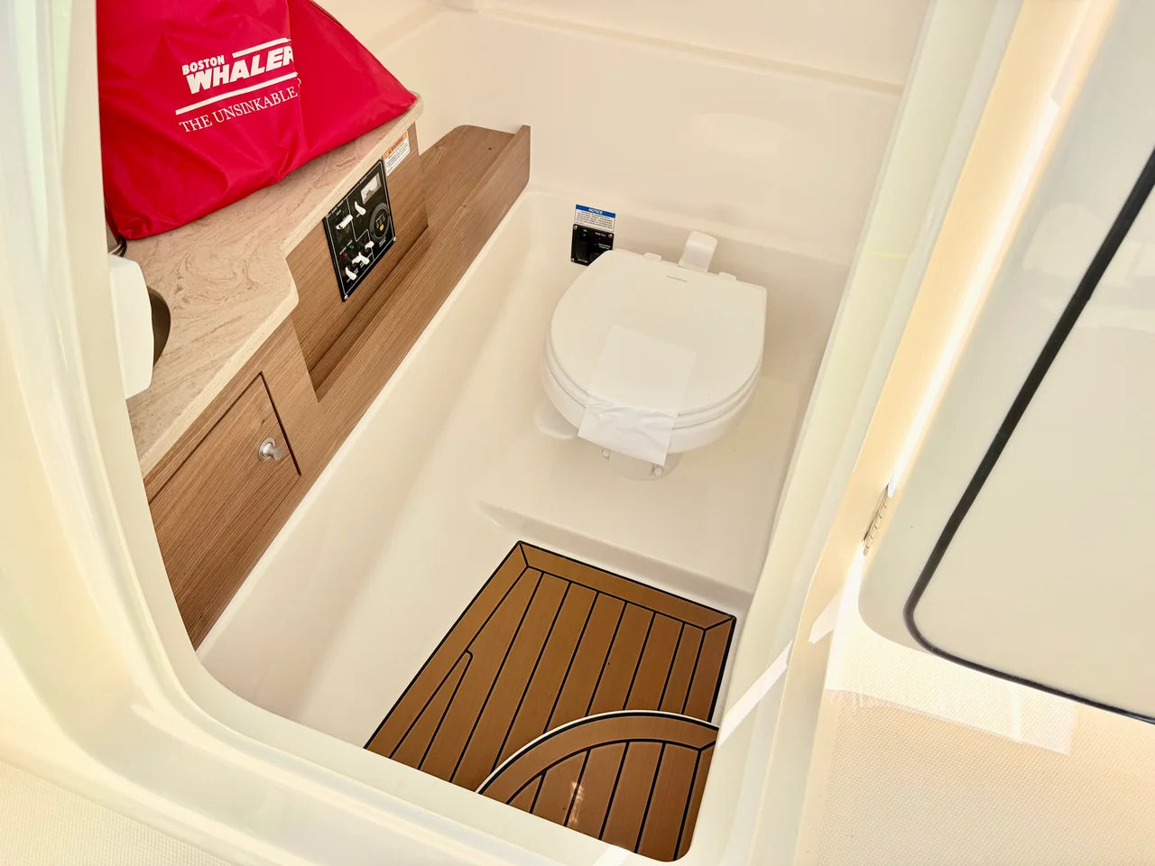 2026 Boston Whaler 280 Vantage 28.0 feet, Clearwater, Florida #57