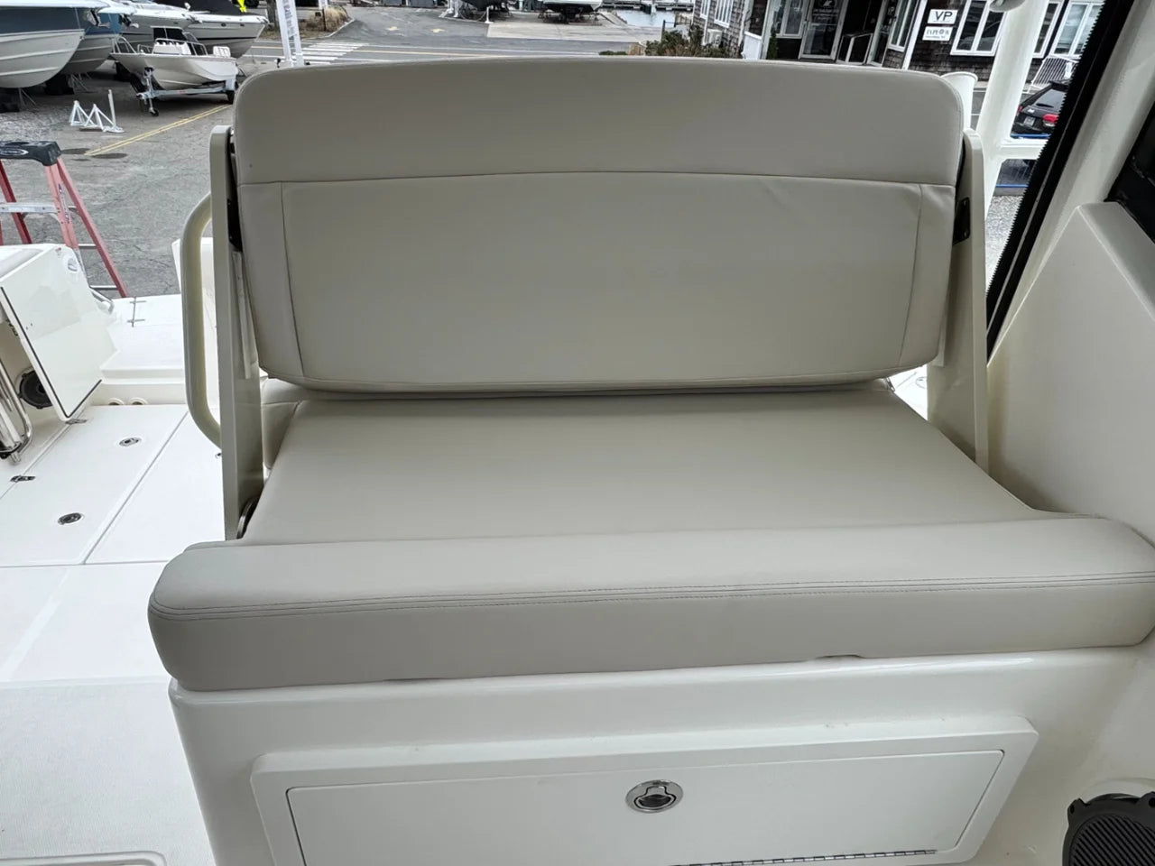 2026 Boston Whaler 325 Conquest 32.0 feet, Clearwater, Florida #24