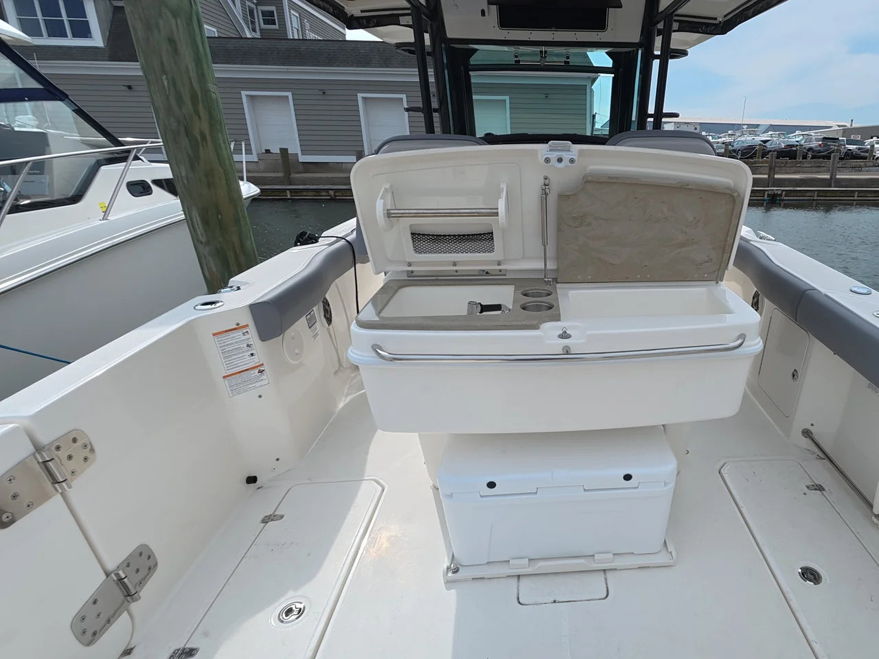 2026 Boston Whaler 330 Outrage 33.0 feet, Clearwater, Florida #12