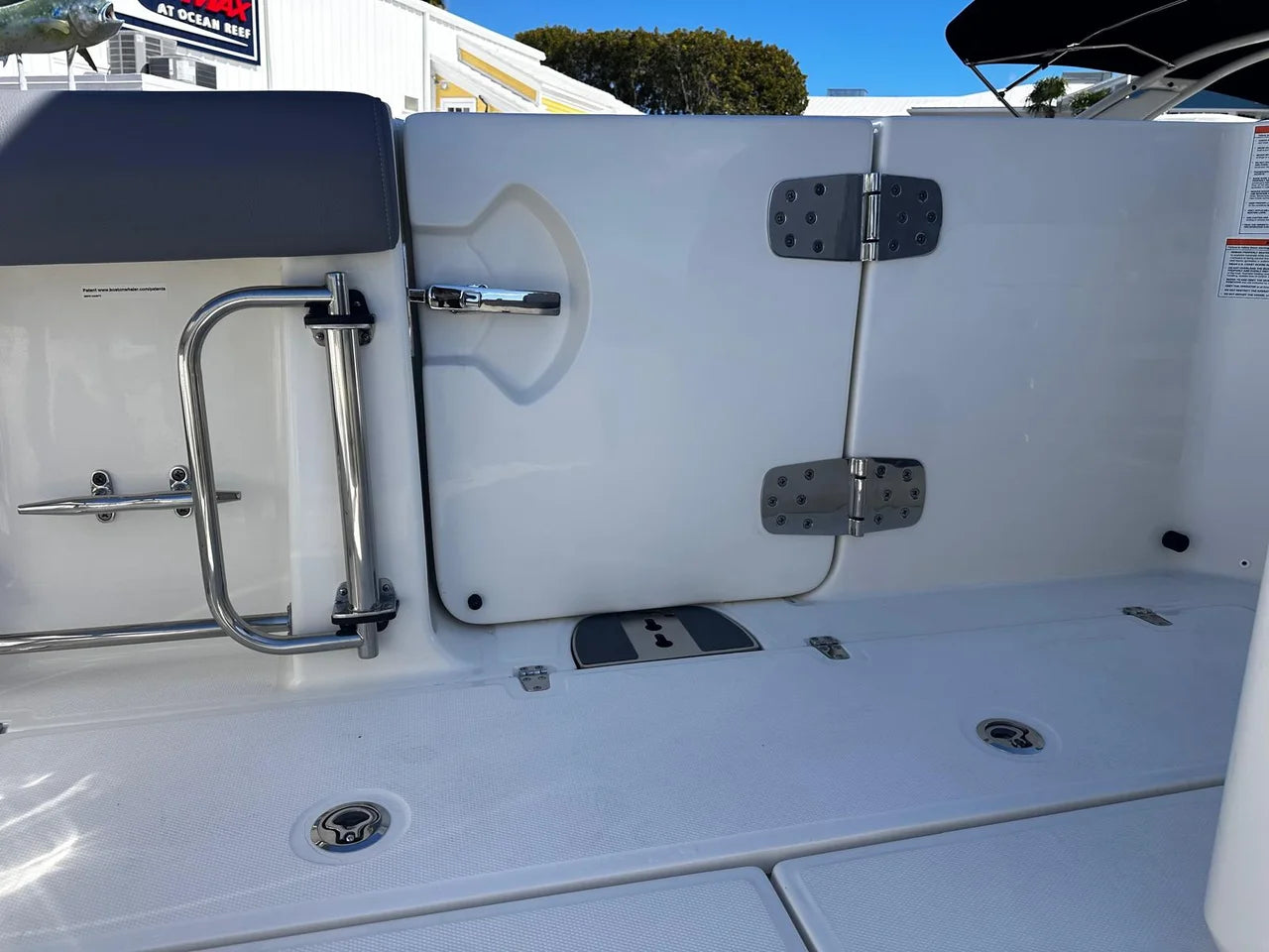 2026 Boston Whaler 330 Outrage 33.0 feet, Clearwater, Florida #28