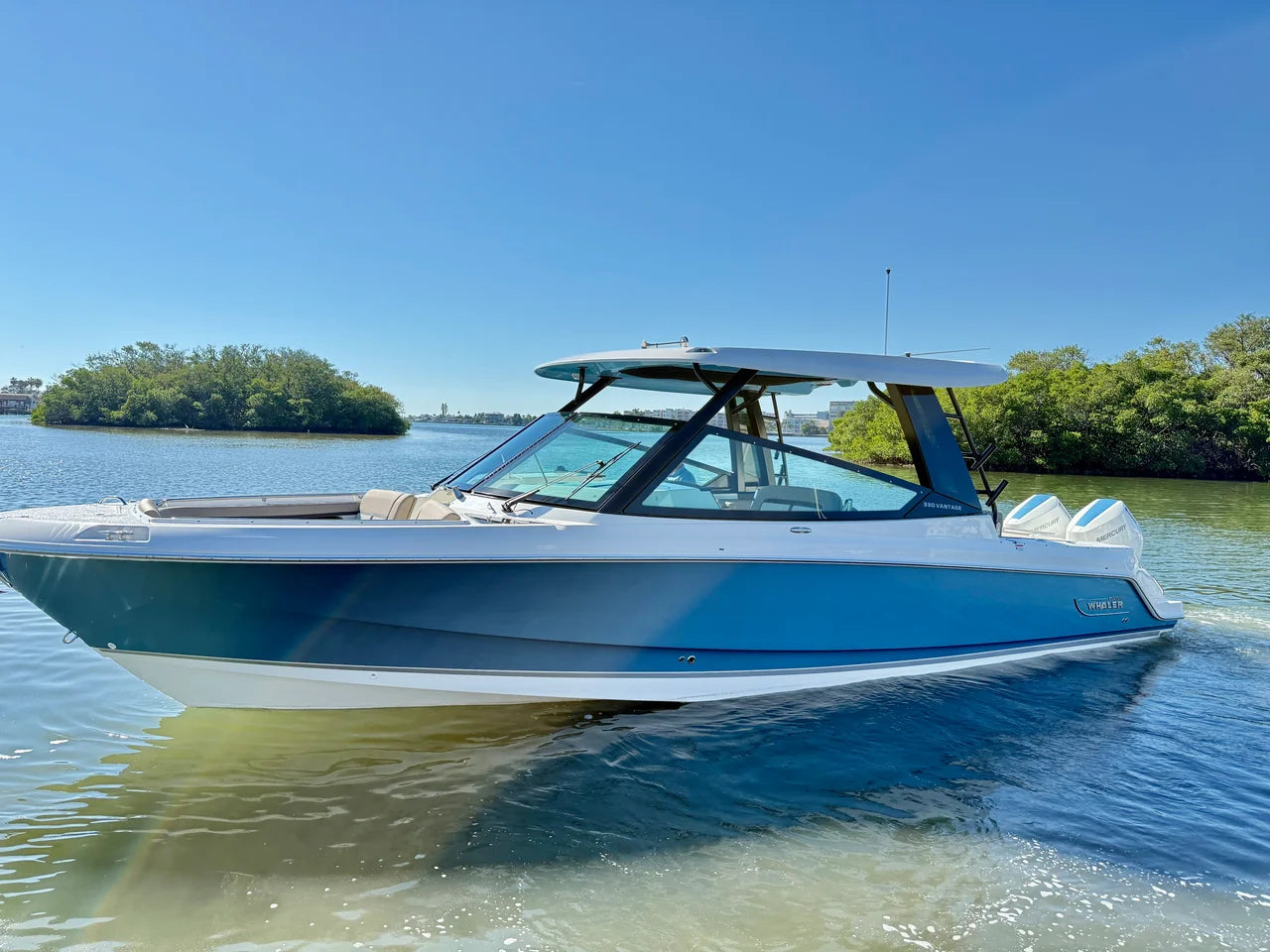 2026 Boston Whaler 330 Vantage 33.0 feet, Clearwater, Florida #20