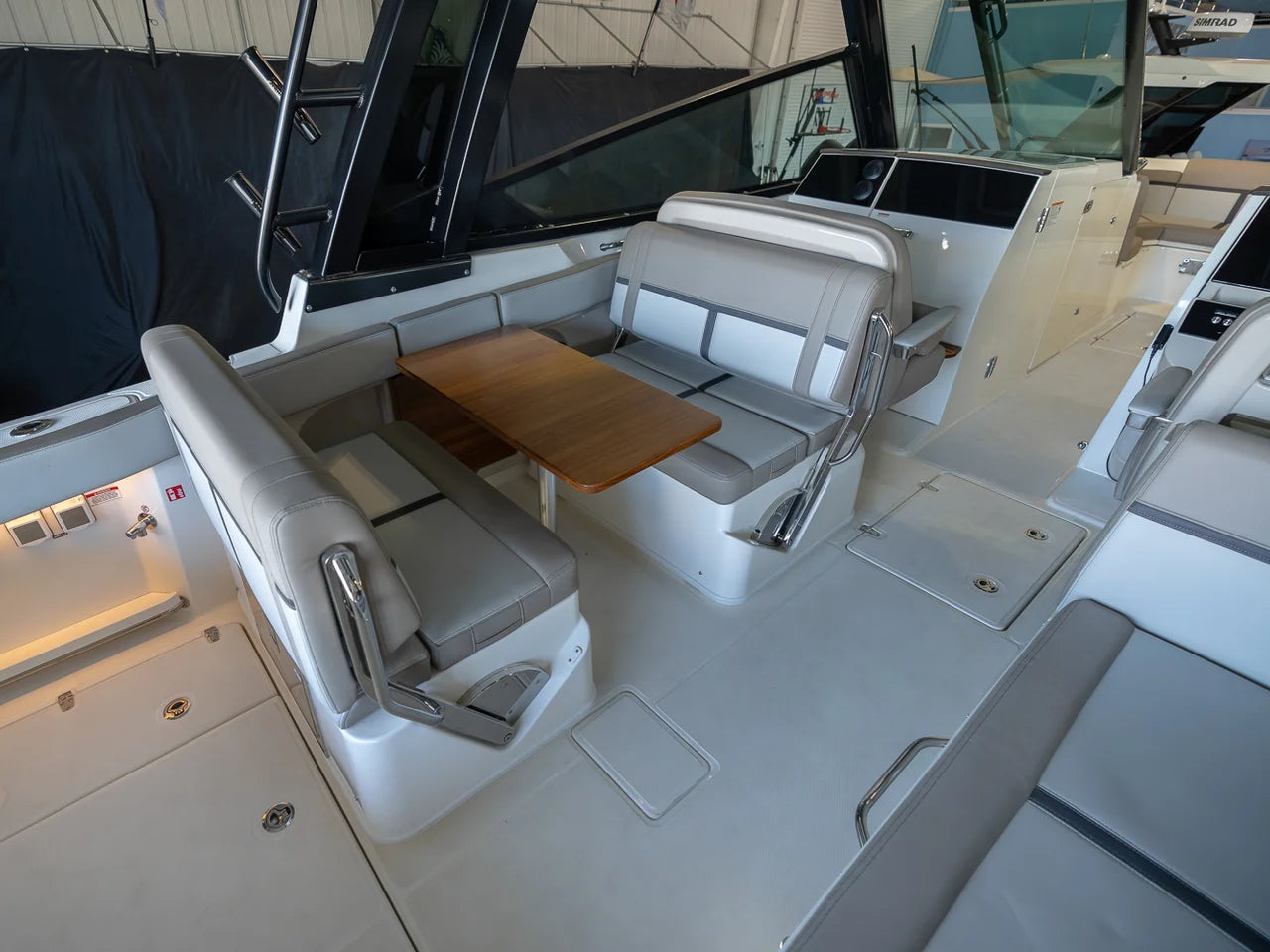 2026 Boston Whaler 330 Vantage 33.0 feet, Clearwater, Florida #53