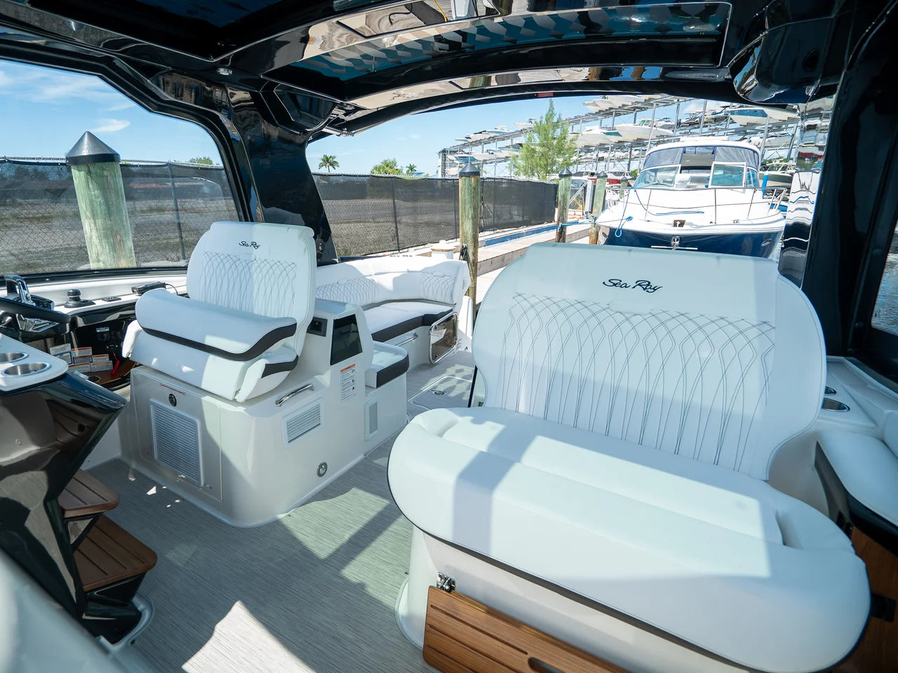 2026 Sea Ray Sundancer 370 Outboard 37.0 feet, Clearwater, Florida #14